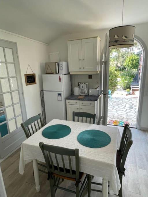 Adorable petite maison à 400m de la mer Vila Saint-Georges-de-Didonne Exterior foto
