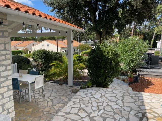 Adorable petite maison à 400m de la mer Vila Saint-Georges-de-Didonne Exterior foto